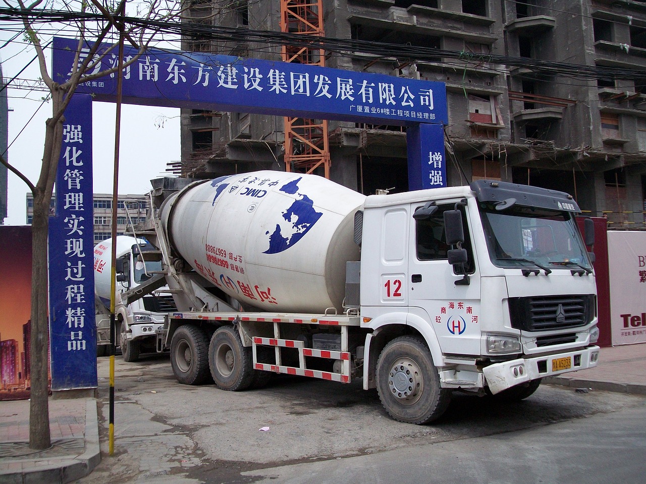 最新求租混凝土攪拌車，高效施工必備利器